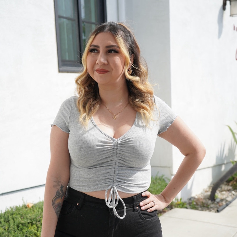 Grey top